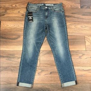 DKNY Mid Rise Rolled Ankle Jeans